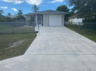 141 1st St SW, Naples, FL 34117