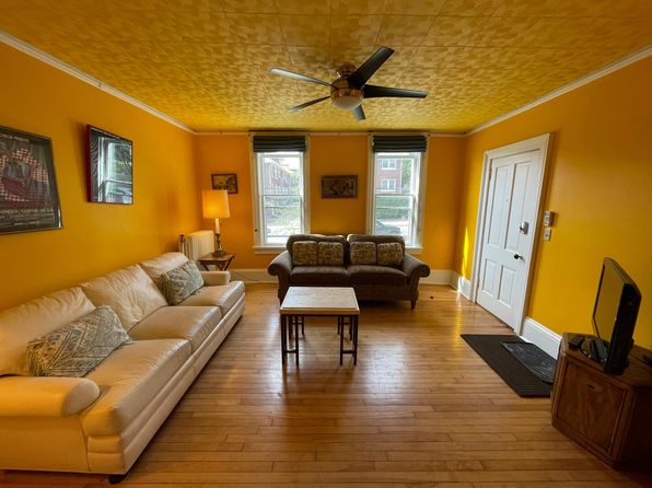 929 E Johnson St APT 1