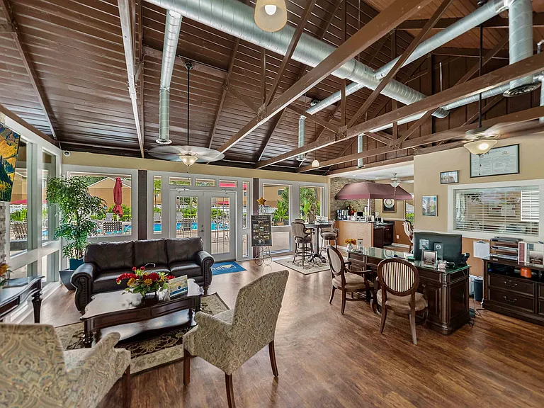 Clubhouse 2