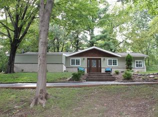 459 W Lake Dr, Edwardsville, IL
