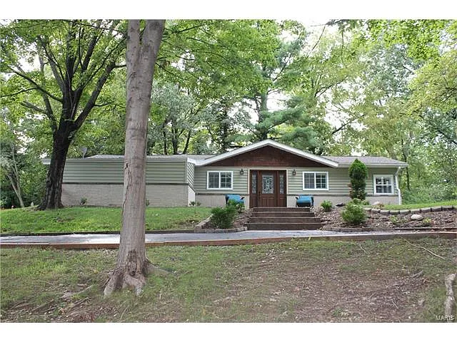 459 W Lake Dr photo 1