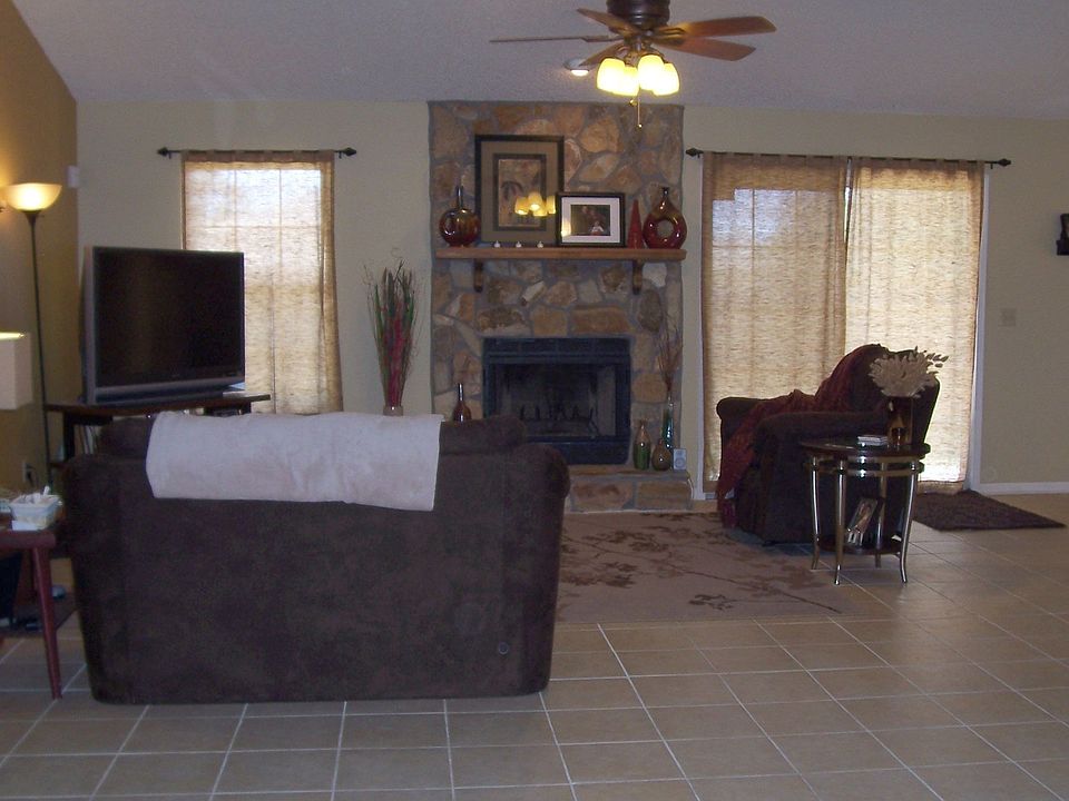 2nd image of 84016 Saint Paul Blvd