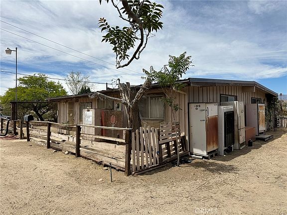 3rd image of 57672 Shepherds Ln
