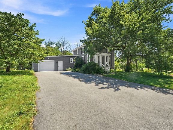 3rd image of 260 Thurber Ave