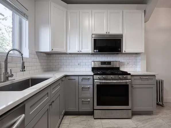 130-31 226th St #1, Springfield Gardens, NY 11413