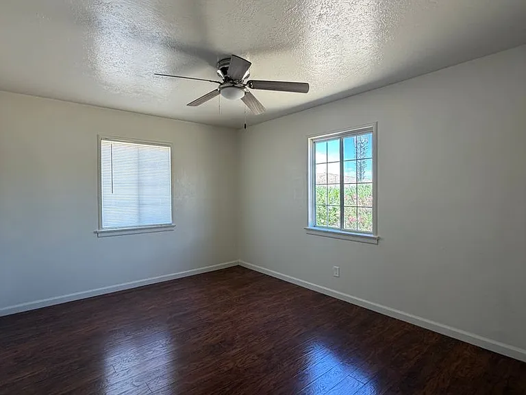 1400 Nancy St — Photo 16