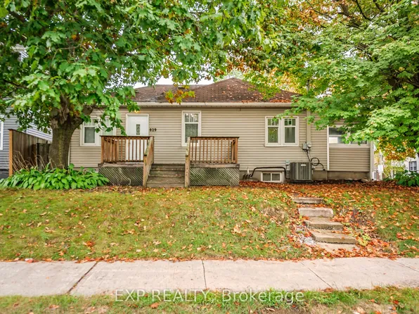 829 Athol St, Whitby, ON L1N 4A1