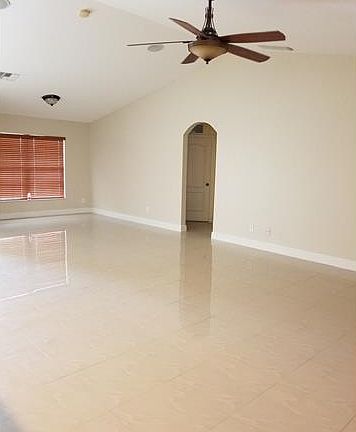 3rd image of 4608 Irene Ave S