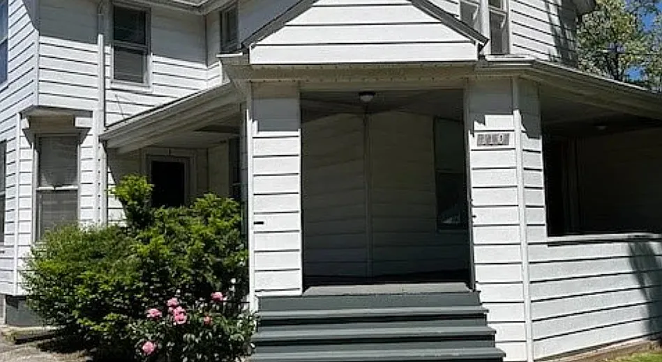 Building Photo - 110 N Park Ave