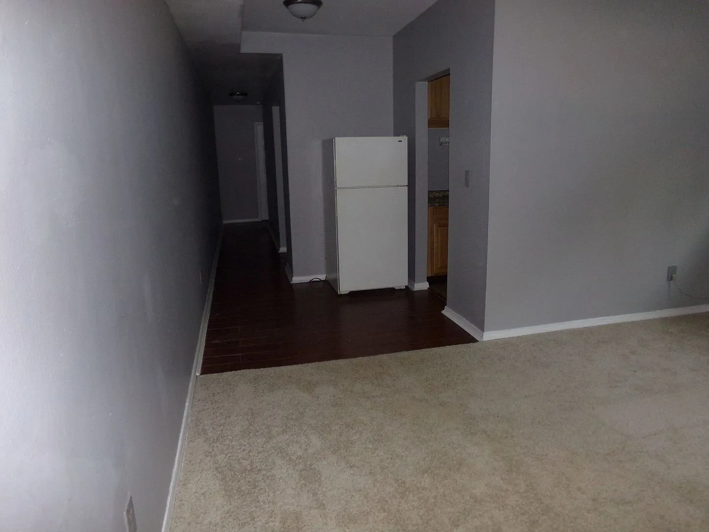 904 Mohawk Trail Apartments — Photo 3