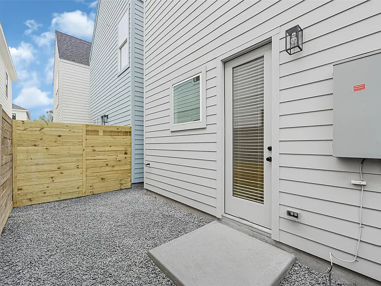 4606 Crown Grove Ln — Photo 26