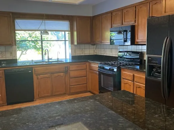 4984 Amanda Dr, Redding, CA 96002