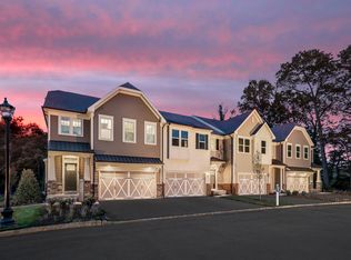 7 Winfield Dr, Woodcliff Lake, NJ 07677