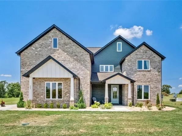 357 SW Bryant Rd, Gentry, AR 72734