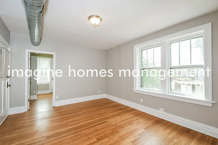 2 bed, 1.0 bath, 900 sqft, $1,469 — Photo 2