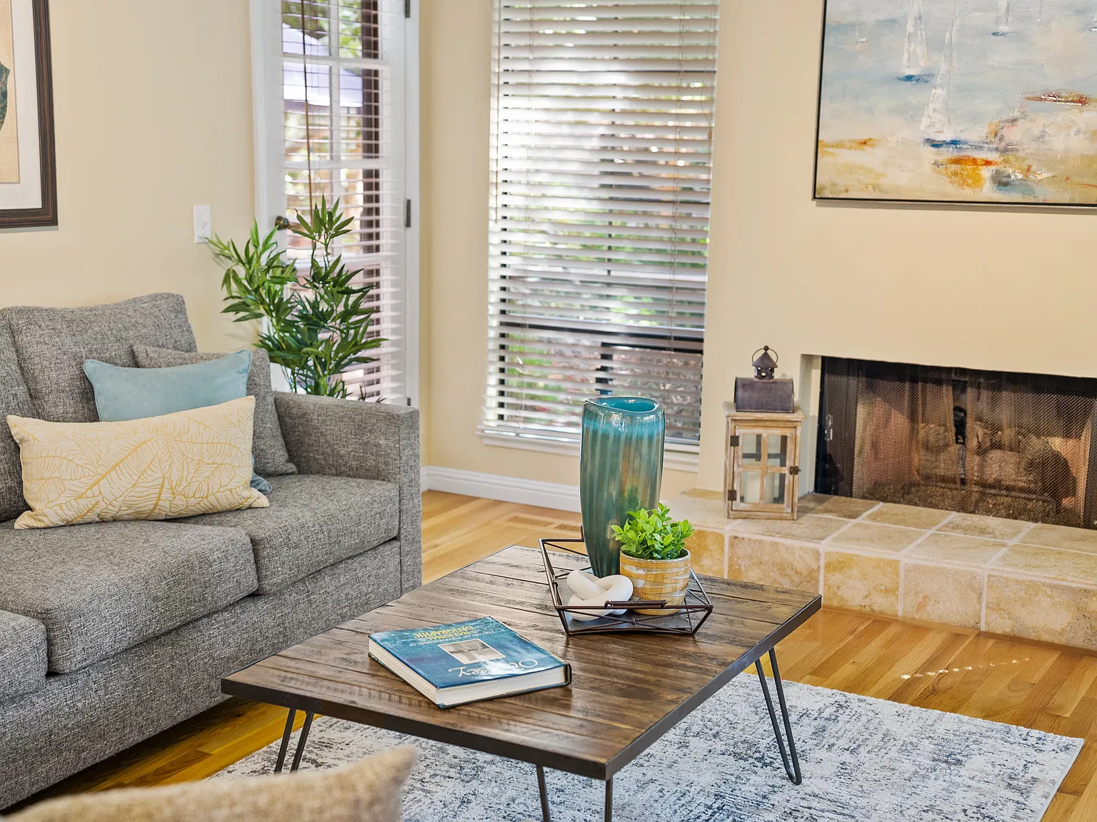 2 bed, 1375 sqft, $5,250 — Photo 3