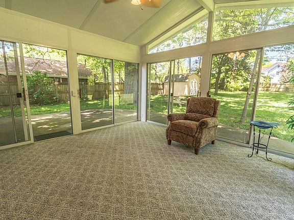 5th image of 388 Willson Ave