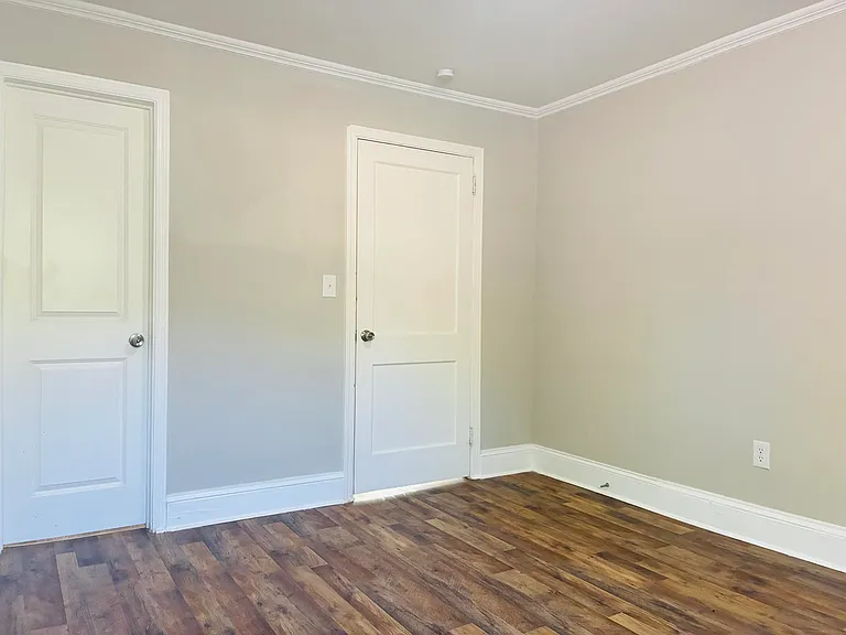 1030 Caldwell St — Photo 15