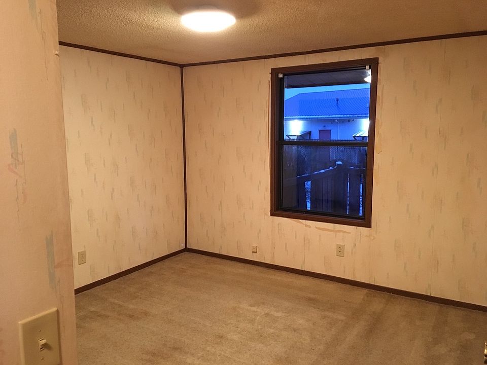 2nd image of 3150 34th St NE APT J