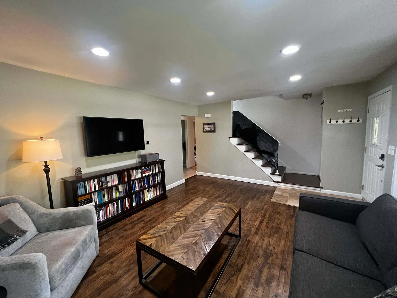 2842 Verle Ave photo 1