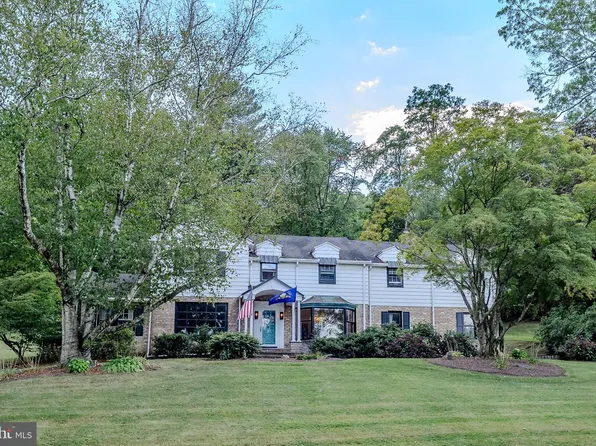 1621 Howard Ave, Pottsville, PA 17901