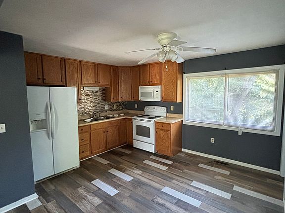 252 Elkin Cir - Photo 3_07072025