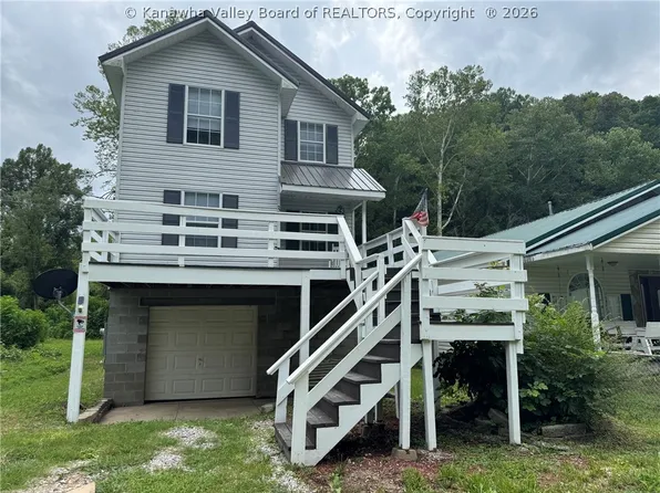 30 Left Fork Rd, Marmet, WV 25315