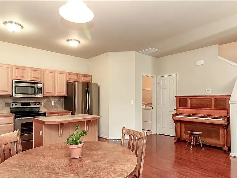 1626 Craig Rd SE — Photo 11