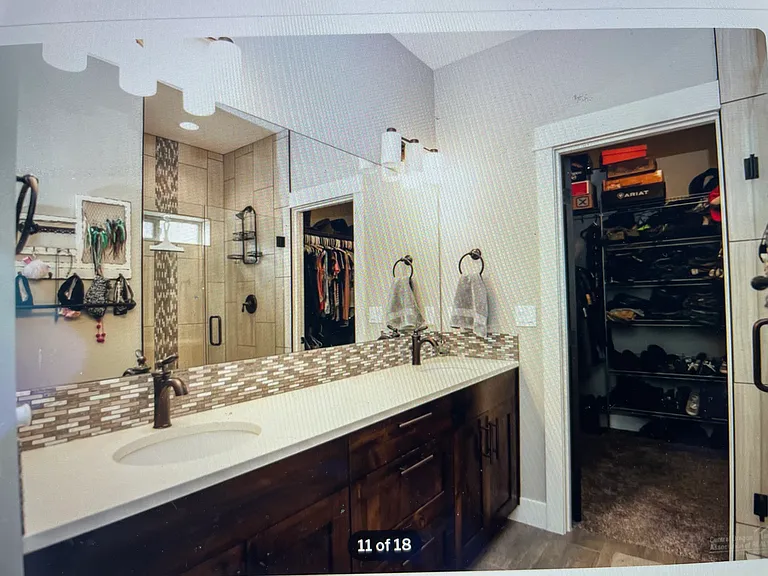 2270 NE Jackson Ave — Photo 8
