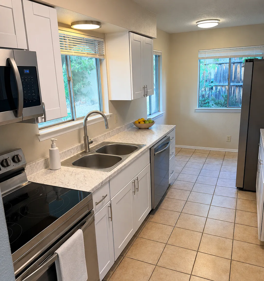 3 bed, 1440 sqft, $2,300 — Photo 1