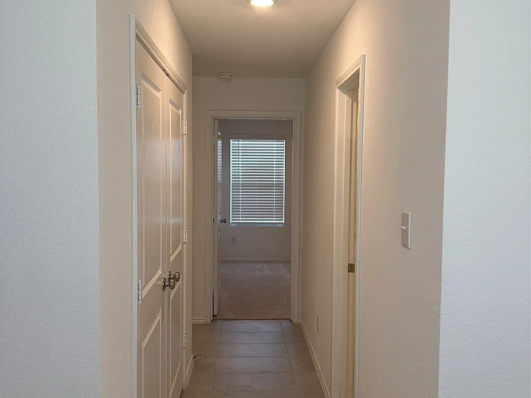 6533 Middlebury Dr — Photo 11