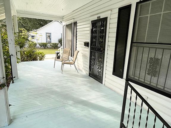 3rd image of 420 NW 10th Ave