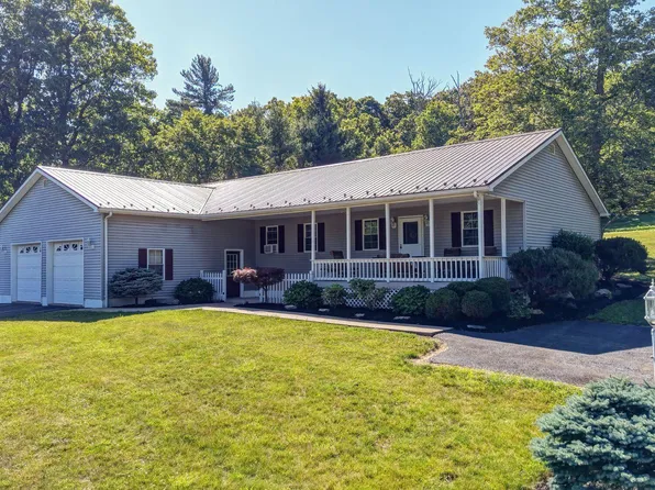 51 Drumheller Ln, Nescopeck, PA 18635