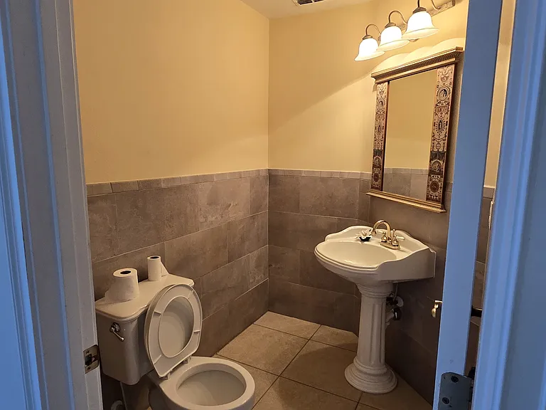 502 W Lester Rd — Photo 21