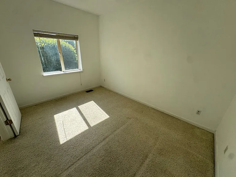 4505 S Auckland Ct — Photo 10