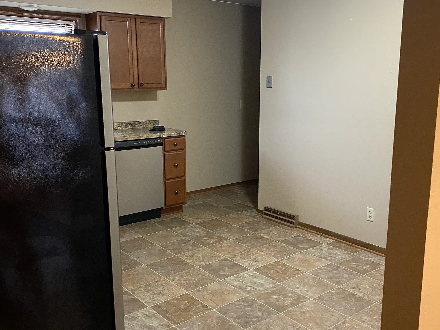 2 bed, 950 sqft, $1,395 — Photo 4