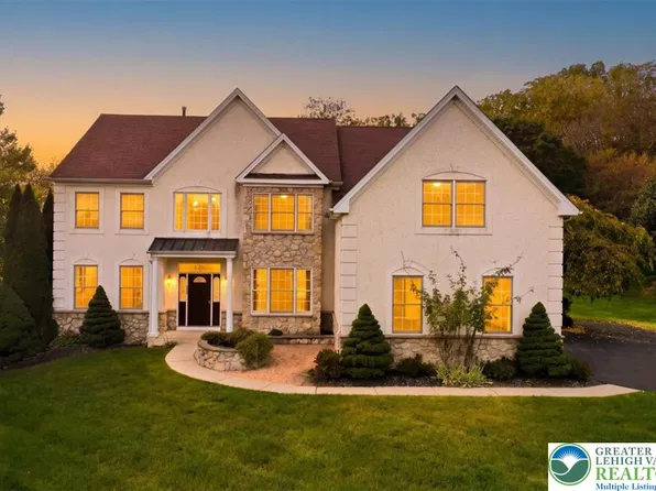 1422 Morningside Dr, Orefield, PA 18069