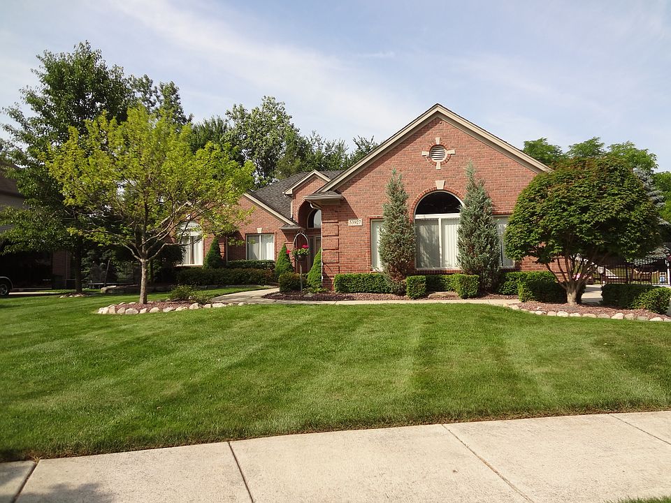 1st image of 53927 Desano Dr