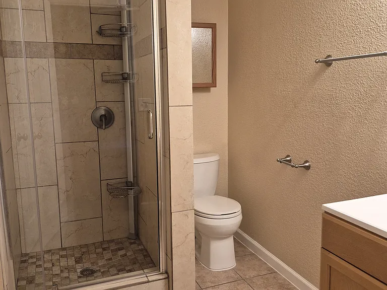 1209 NE 21st Ave — Photo 12