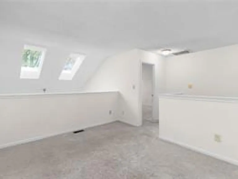 355 Lees Mill Dr — Photo 12
