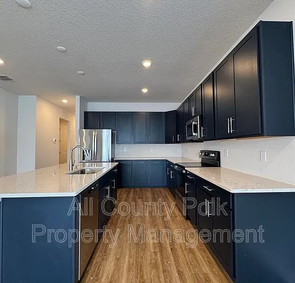 851 Folklore Ln — Photo 23