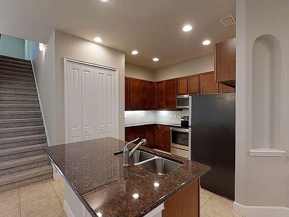 4th image of 1095 Kilkenny Ln