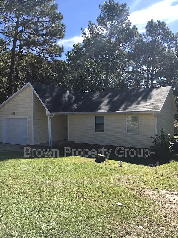 3 bed, 2.0 bath, 1150 sqft, $1,395 — Photo 1