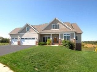 12216 Limestone Ct, Rockton, IL 61072