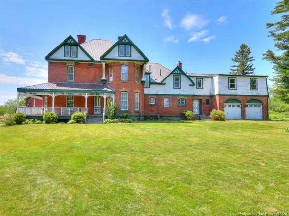 8 Thatch Rd, Lincoln, NB E3B 7E4