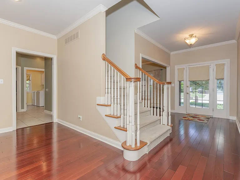 4595 Prescot Dr — Photo 3