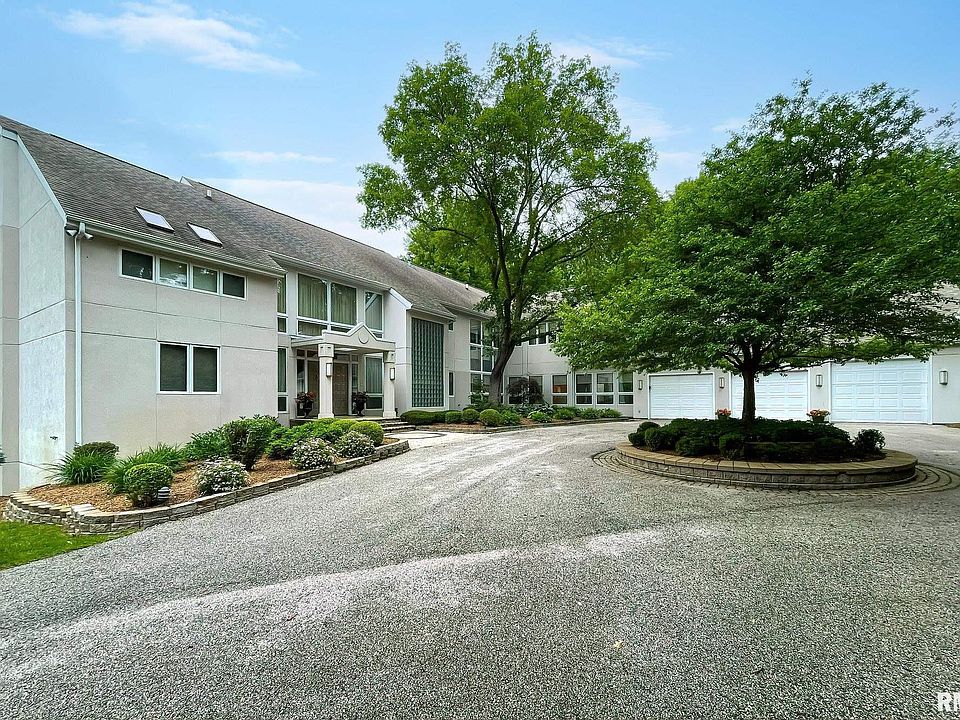 1st image of 33 Briarwood Chase
