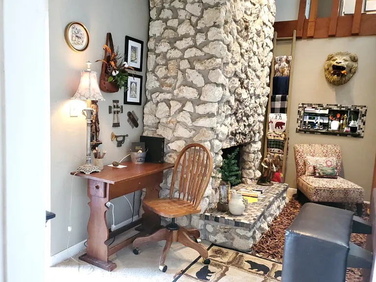 2406 Boone Blvd — Photo 5