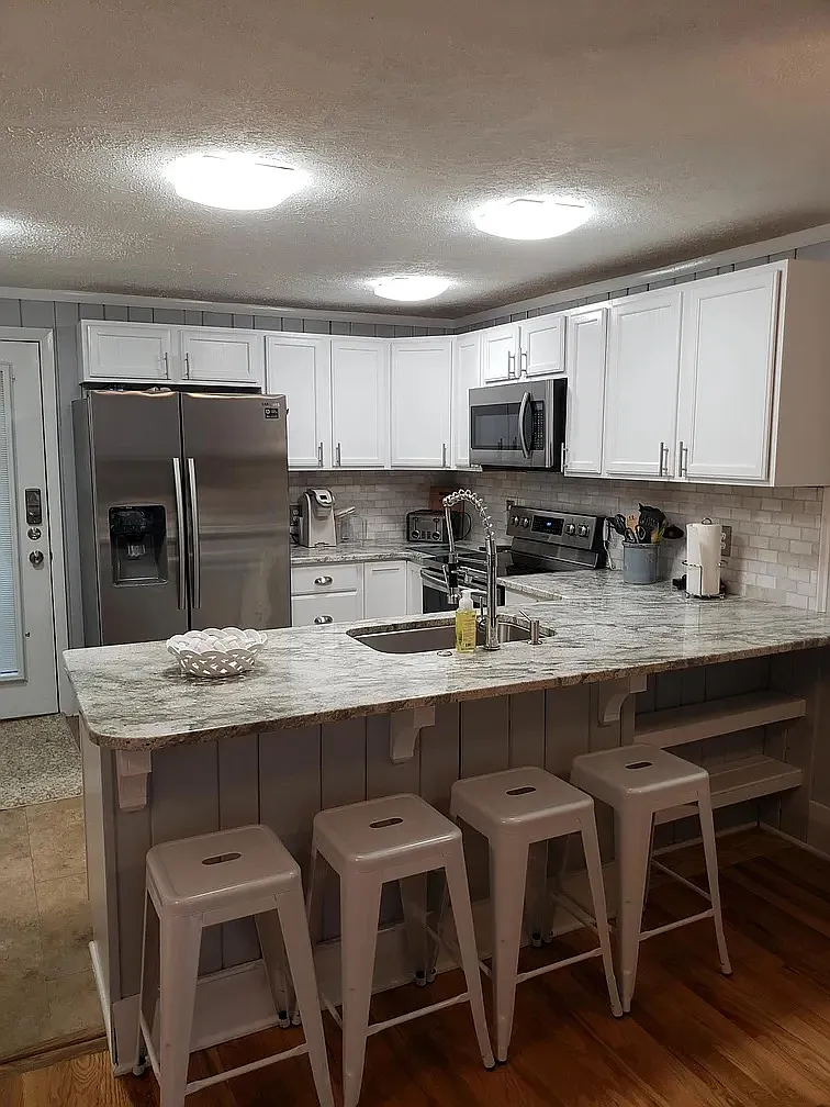2 bed, 1.0 bath, $1,750 — Photo 4