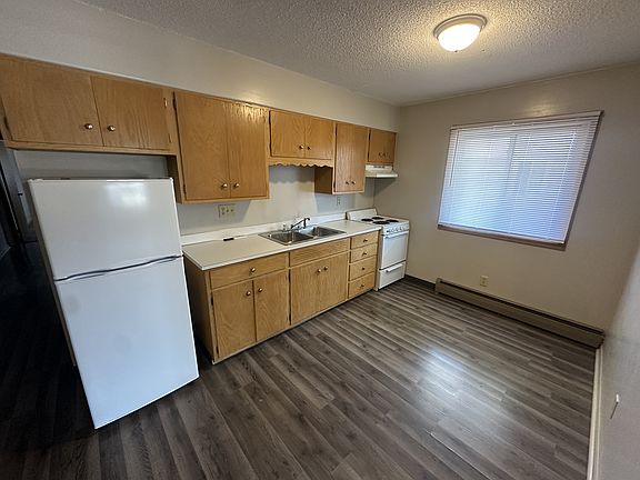 5th image of 905 N Main St APT 2